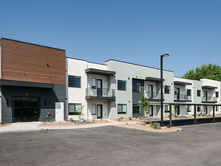 Bloomington Apartments — Photo 20