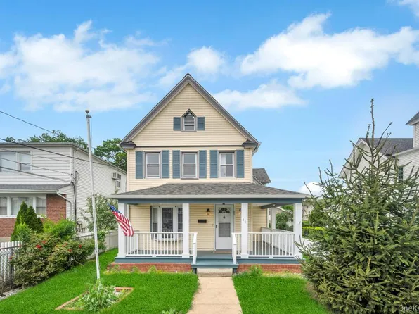 45 Jefferson Avenue, Lynbrook, NY 11563