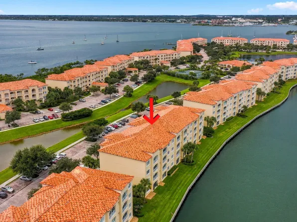 17 Harbour Isle Drive W Unit 304, Fort Pierce, FL 34949