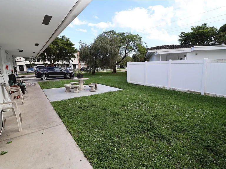 1708 N 16th Ave #3 — Photo 20