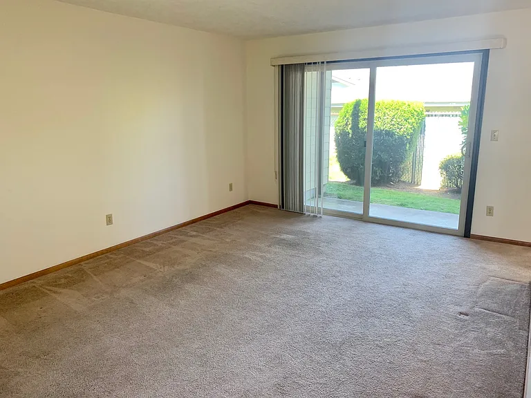2045 Tibbetts Dr — Photo 30