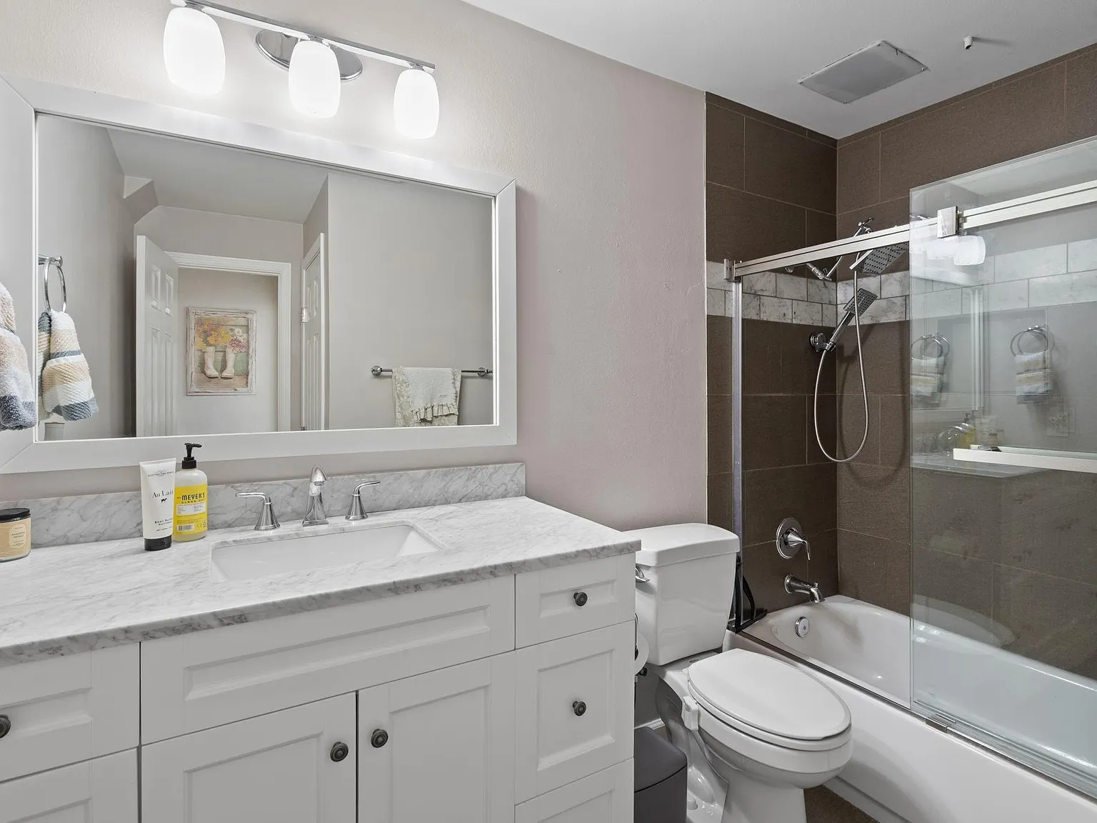 2 bed, 1.0 bath, 987 sqft, $1,800 — Photo 4