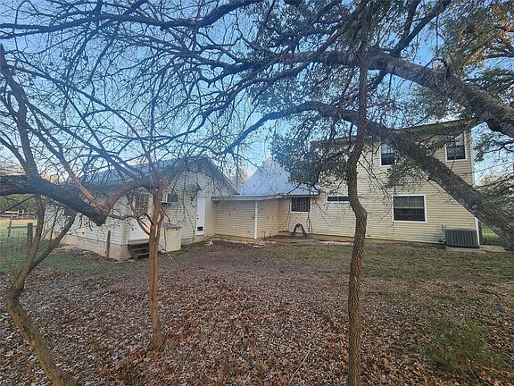 5th image of 200 Little Barton Dr