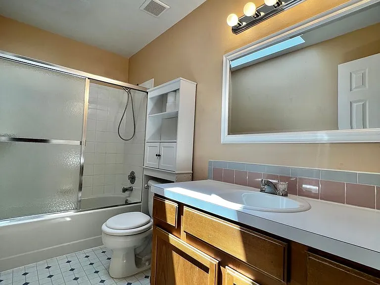 1065 S Edinburgh Dr — Photo 12