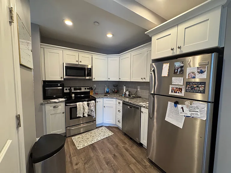 93 2nd St #2 — Photo 3