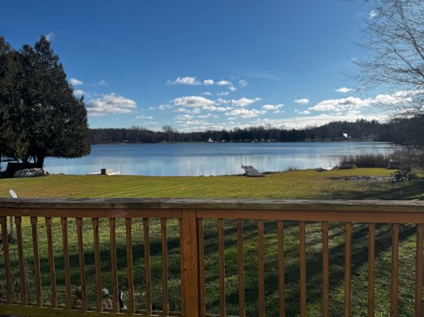 2012 N Woodland Trl, Mayville, MI 48744