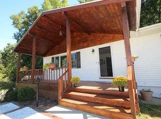 5 S Dingle Rd, Pawling, NY 12564