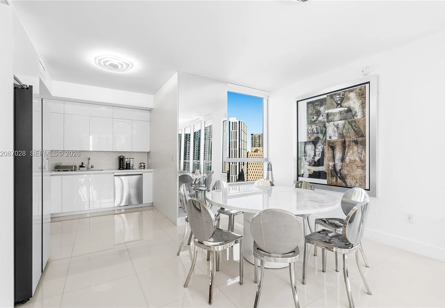 Ivy Condo — Photo 4