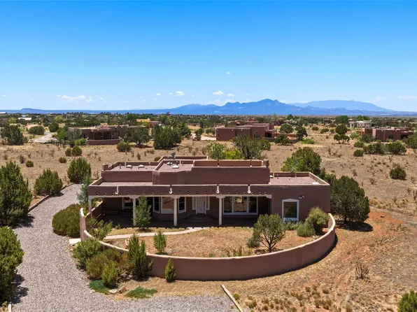 25 Estambre Rd, Santa Fe, NM 87508