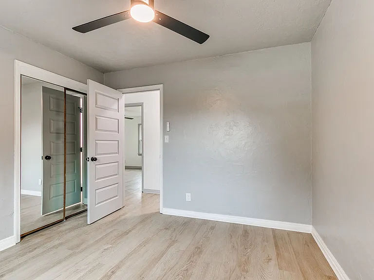 1805 N Philadelphia Ave — Photo 16