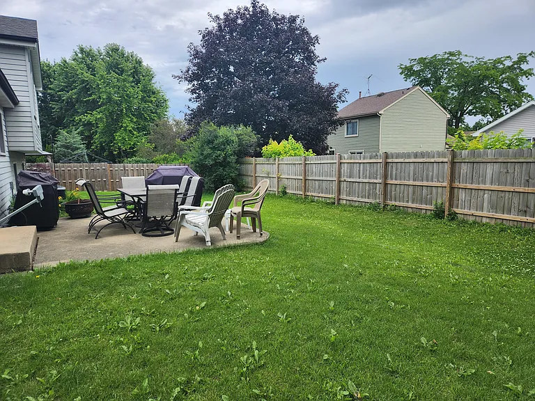 827 Boxwood Dr — Photo 25