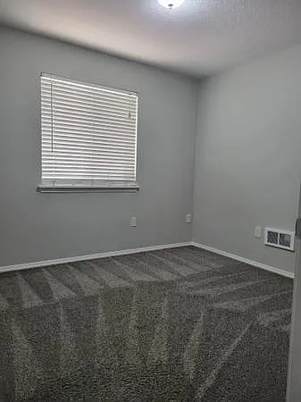1206 E Poplar St #3 — Photo 8