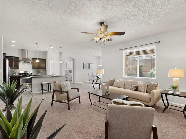 6812 Napoleon Rd NE, Rio Rancho, NM 87144