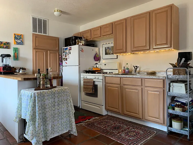 1150 E Winnie Pl — Photo 8