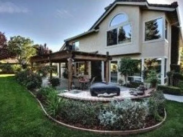 1885 Justino Dr, Morgan Hill, CA 95037