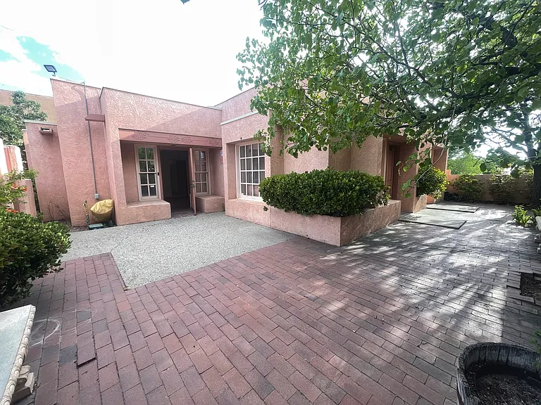 1709 Girard Blvd NE #1 — Photo 5