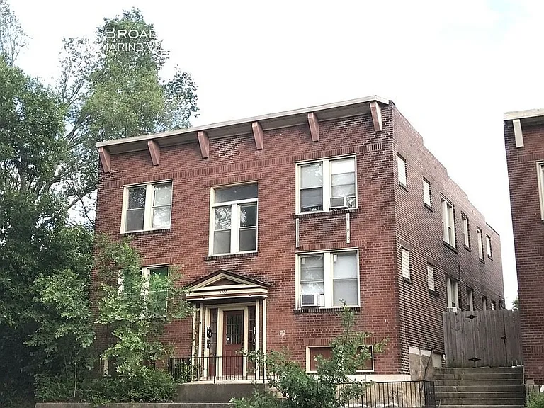 3700 S Broadway — Photo 1