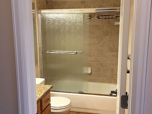 Upper Main Bath (remodeled)