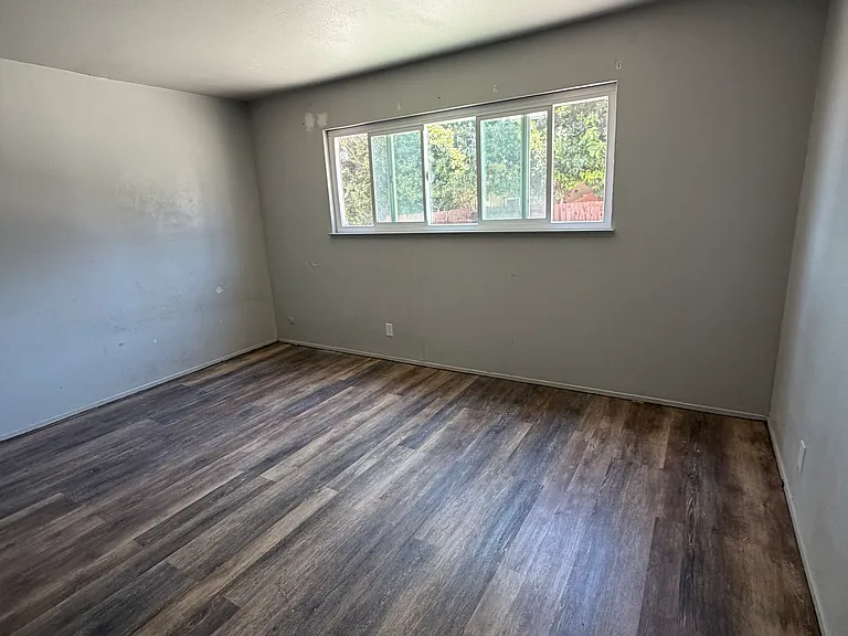 320 Franciscan Ct #7 — Photo 2
