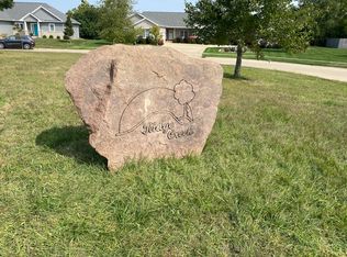 2301 E Slade Ln, Mahomet, IL 61853