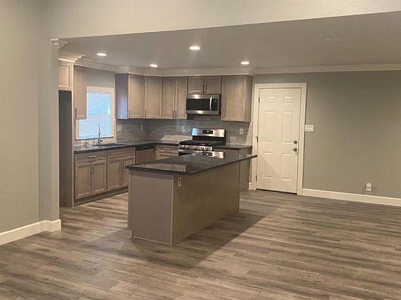 4th image of 4437 Summerfield Dr
