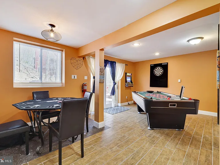 163 Cambridge Ct — Photo 41