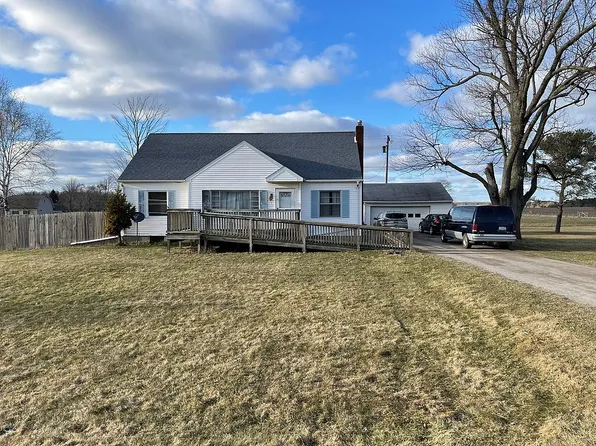 8872 Peet Rd, Chesaning, MI 48616