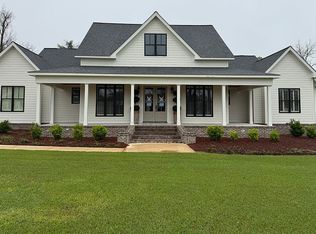 47 Club View Dr, Tifton, GA 31793