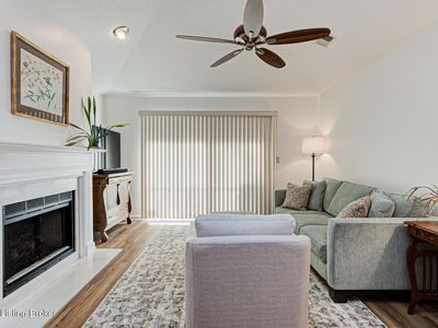 908 Forest Park Rd, Louisville, KY, 40223