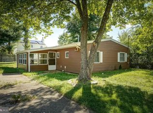 304 Falcon Dr, Little Egg Harbor, NJ 08087