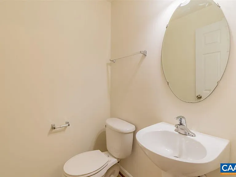 2138 Lockwood Dr — Photo 23