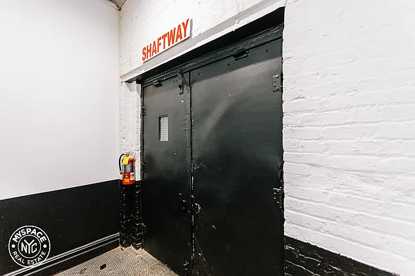 Rented by MySpaceNYC | media 23