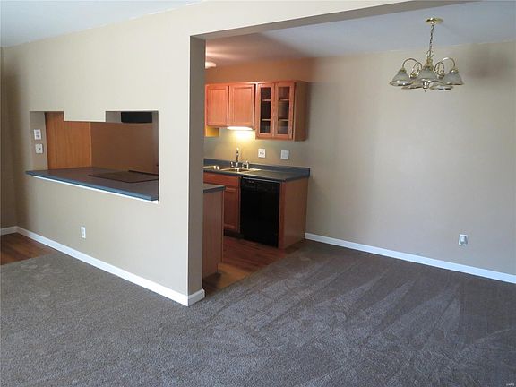 5th image of 1205 Mangrove Ln APT 2