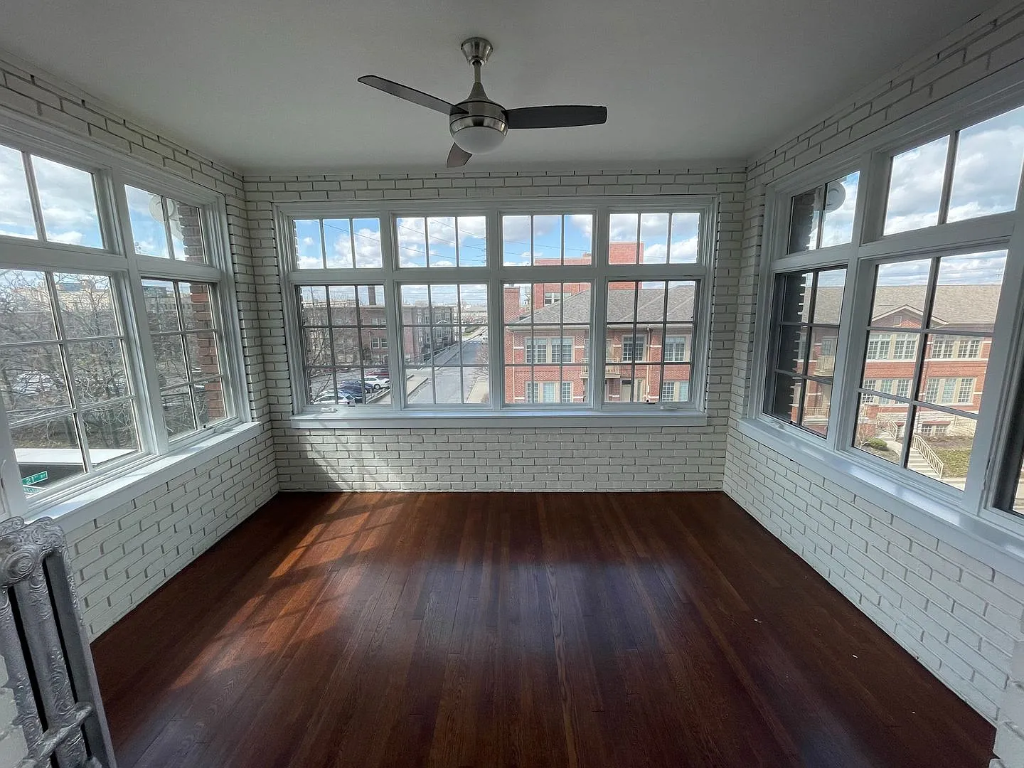 Large 3 Bedroom w/sunroom in Herron Morton 2200/Sq. Ft. — Photo 4