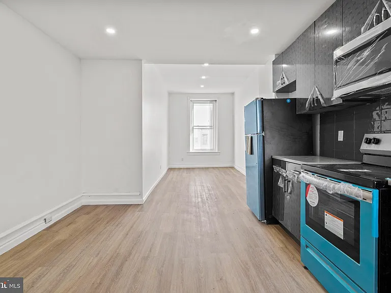 1602 S Broad St #3 — Photo 5