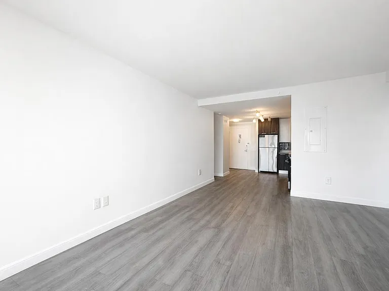 1524 Sheepshead Bay Rd #17B — Photo 8