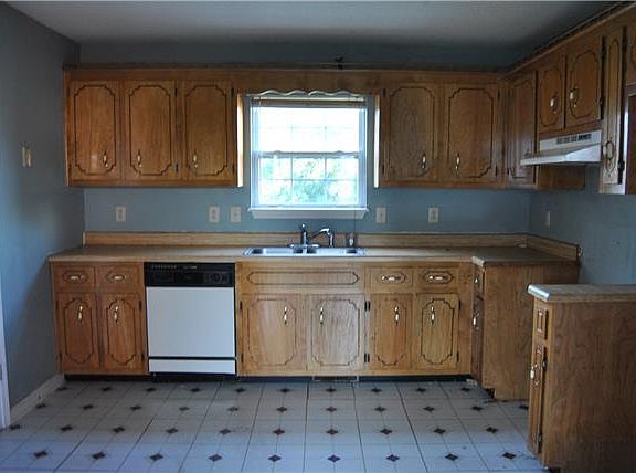 2nd image of 1418 Marla Ct