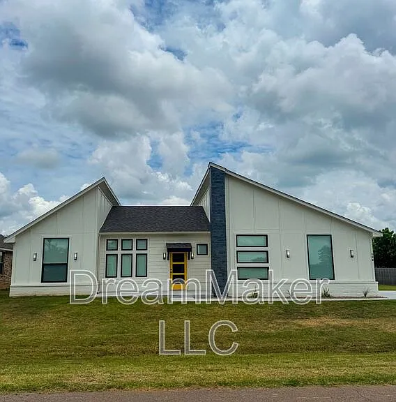869 Apple Blossom Way — Photo 1