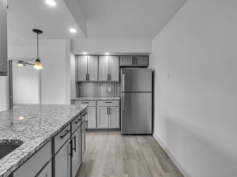 334 W Main St #1 — Photo 4