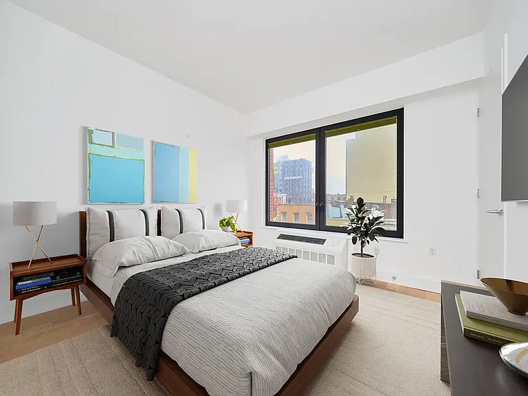 237 11th St #4B — Photo 6