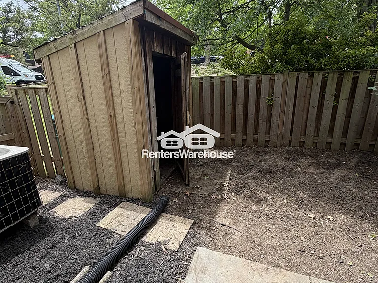 7538 Woodbine Dr — Photo 12