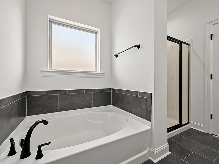 38405 Parliament Dr — Photo 12