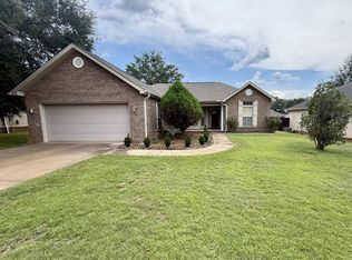 116 Avalon Ln, Enterprise, AL 36330