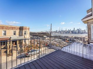 3 Lincoln Pl #2, Weehawken, NJ 07086
