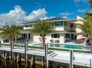39 Castle Harbor Isle Dr, Fort Lauderdale, FL 33308