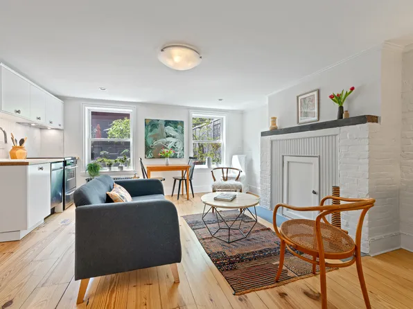 218 Washington Ave #2, Brooklyn, NY 11205