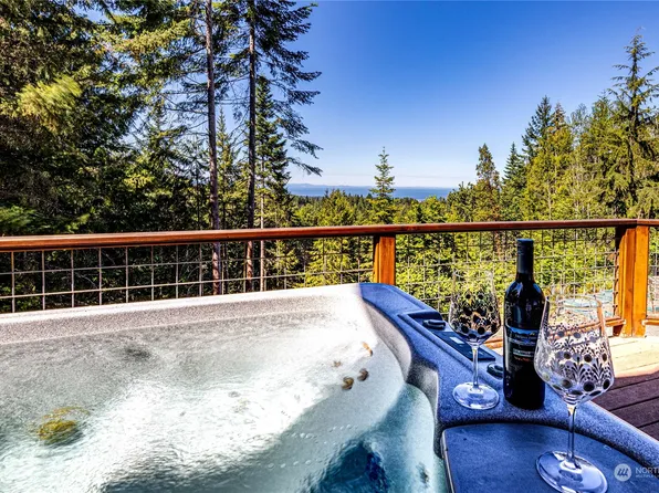 261 Harbor View Drive, Port Angeles, WA 98363