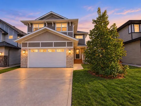 7 W Tory Close, Red Deer, AB T4P 0W4