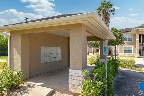 Amistad Apartments Photo 1