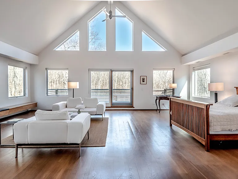 500 Old Sag Harbor Rd — Photo 12